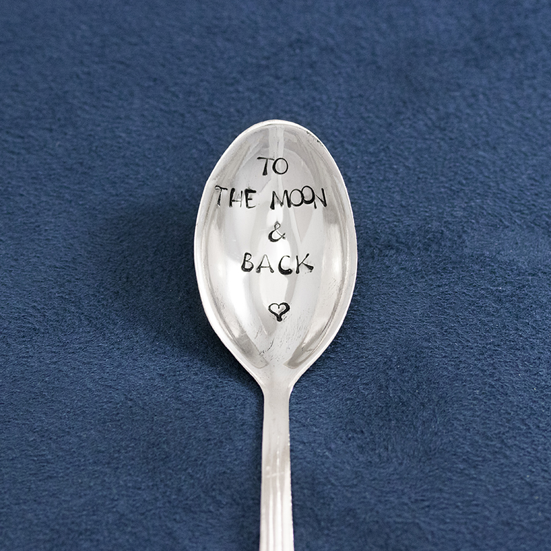 Cuillère à Café – To the moon and back